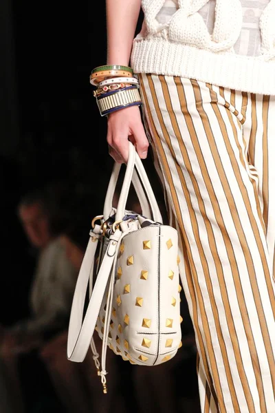 Look 21
